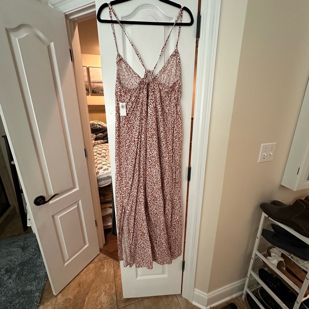 Old Navy Maxi Sundress with Spaghetti Straps for Resort Wear
